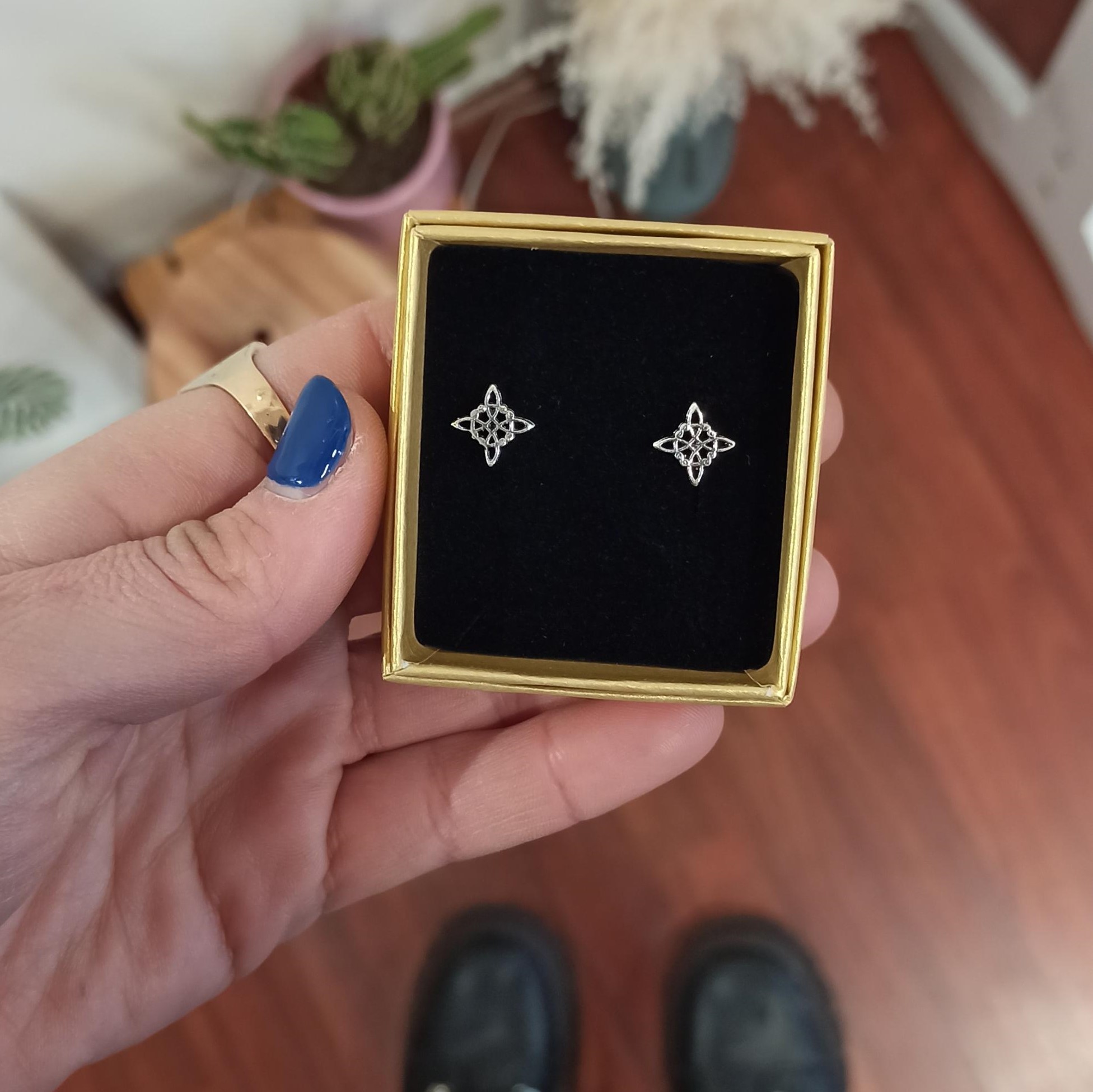 Nudo De Bruja Pequeños