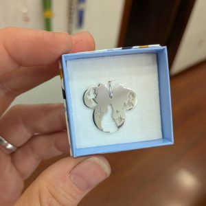 Colgante Minnie "Bella y Bestia" en Plata de Ley 925 (Sin Cadena)